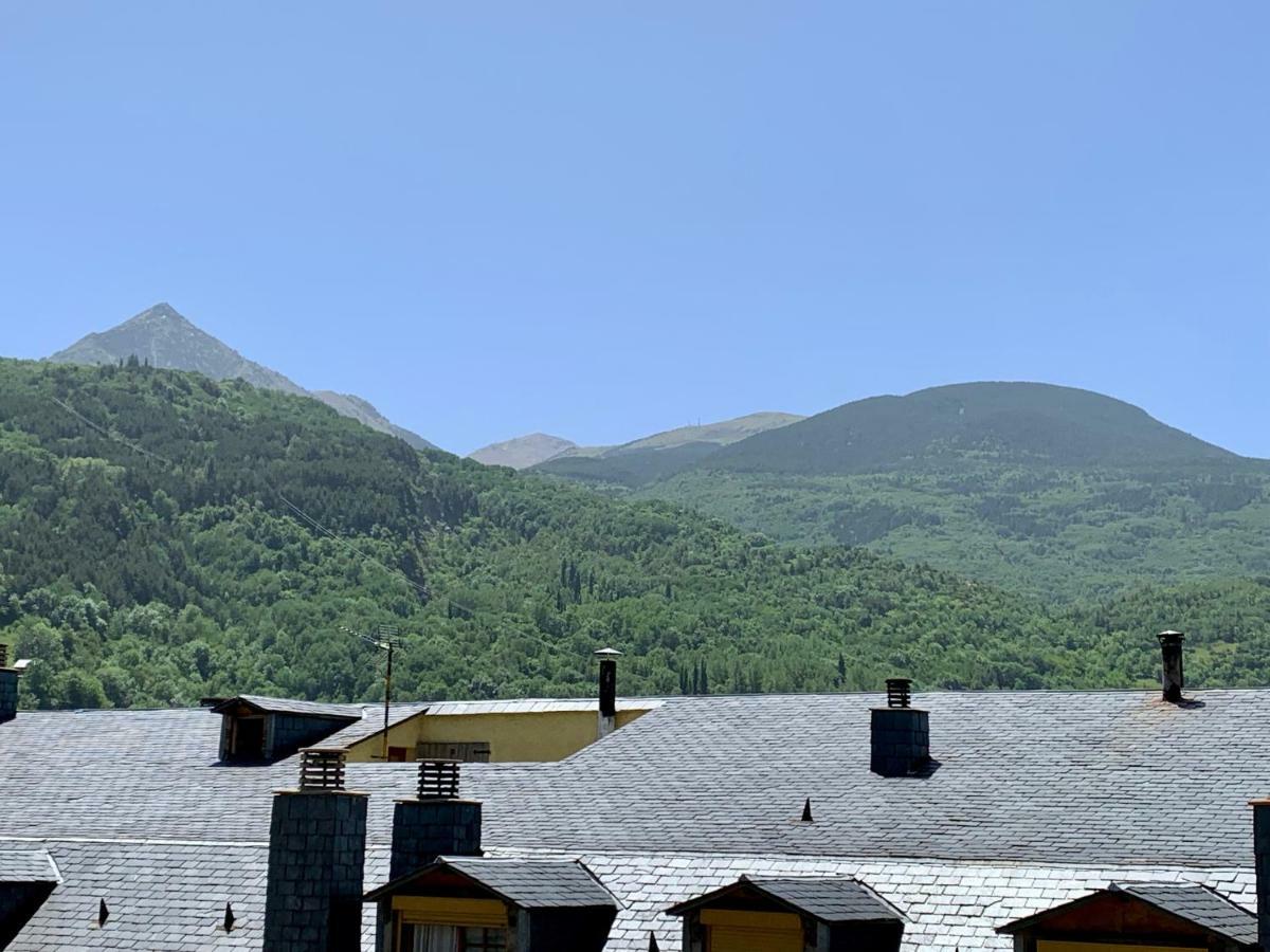 贝纳斯克Bpirineos-Blest公寓 外观 照片